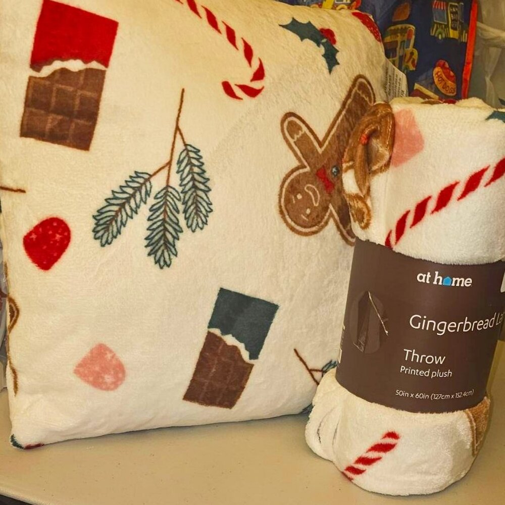 Gingerbread Lane fleece combo